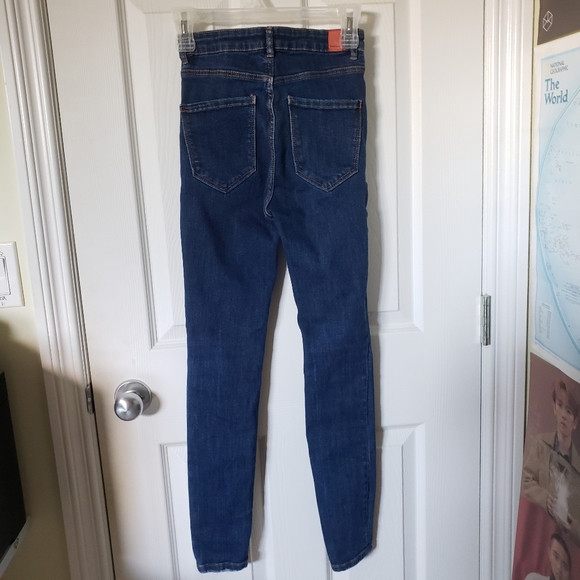 Zara Skinny Jeans - Picture 2 of 6
